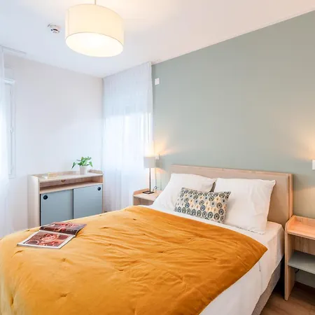 Zenitude Hotel-residences モワシー・クラマイエル